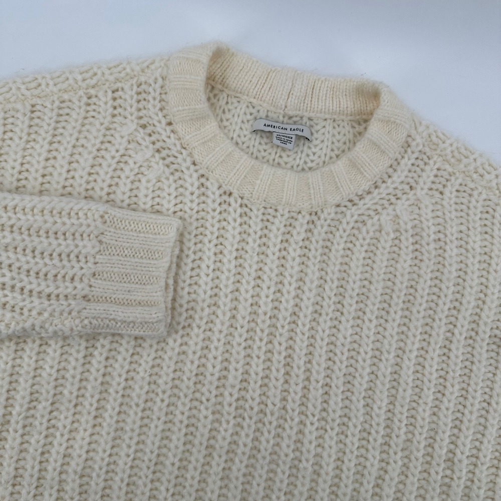 American Eagle Sweater Women's  XS Cream Chunky‎ Knit Pullover Cozy Warm Winter